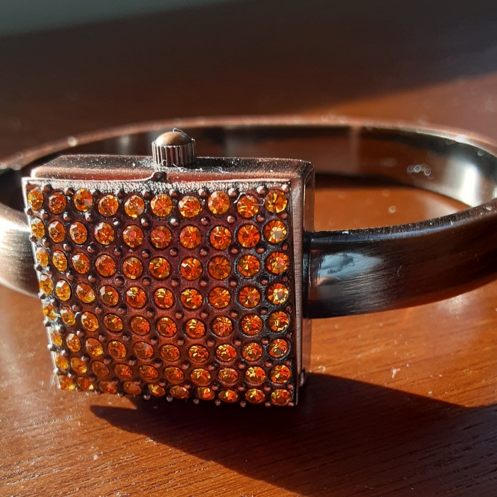 NWOT - Avon Antique Brushed Brass Faux Topaz Cuff Watch